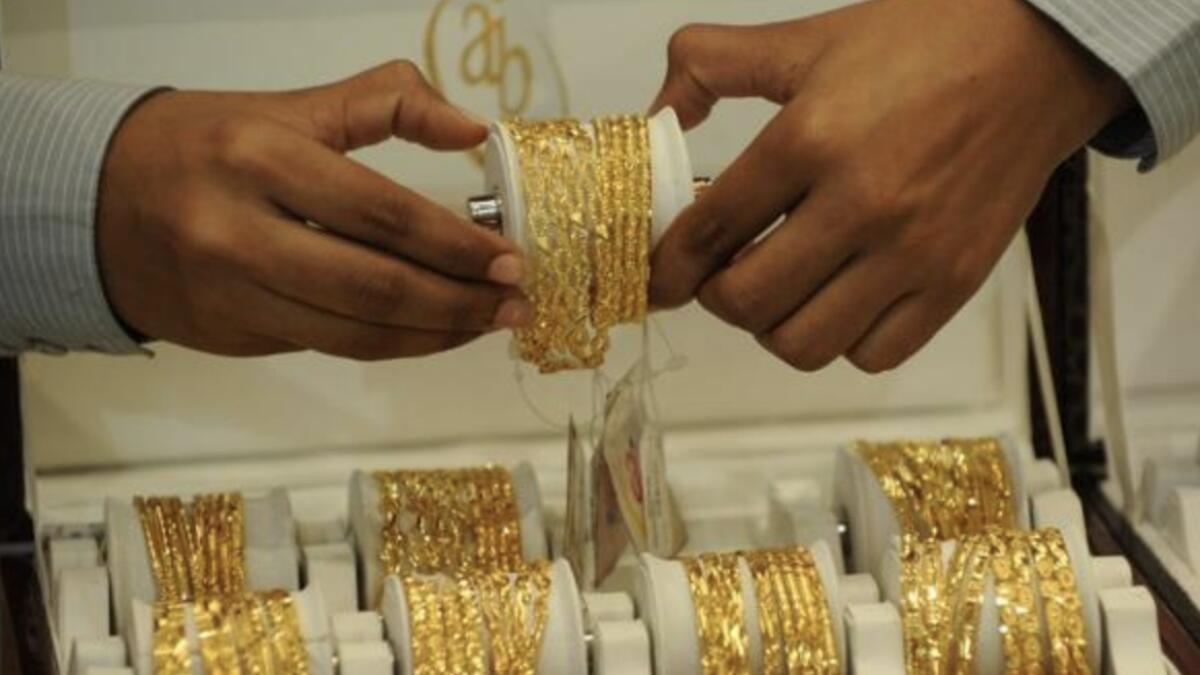 Dubai gold prices decline, 22k priced at Dh149.25