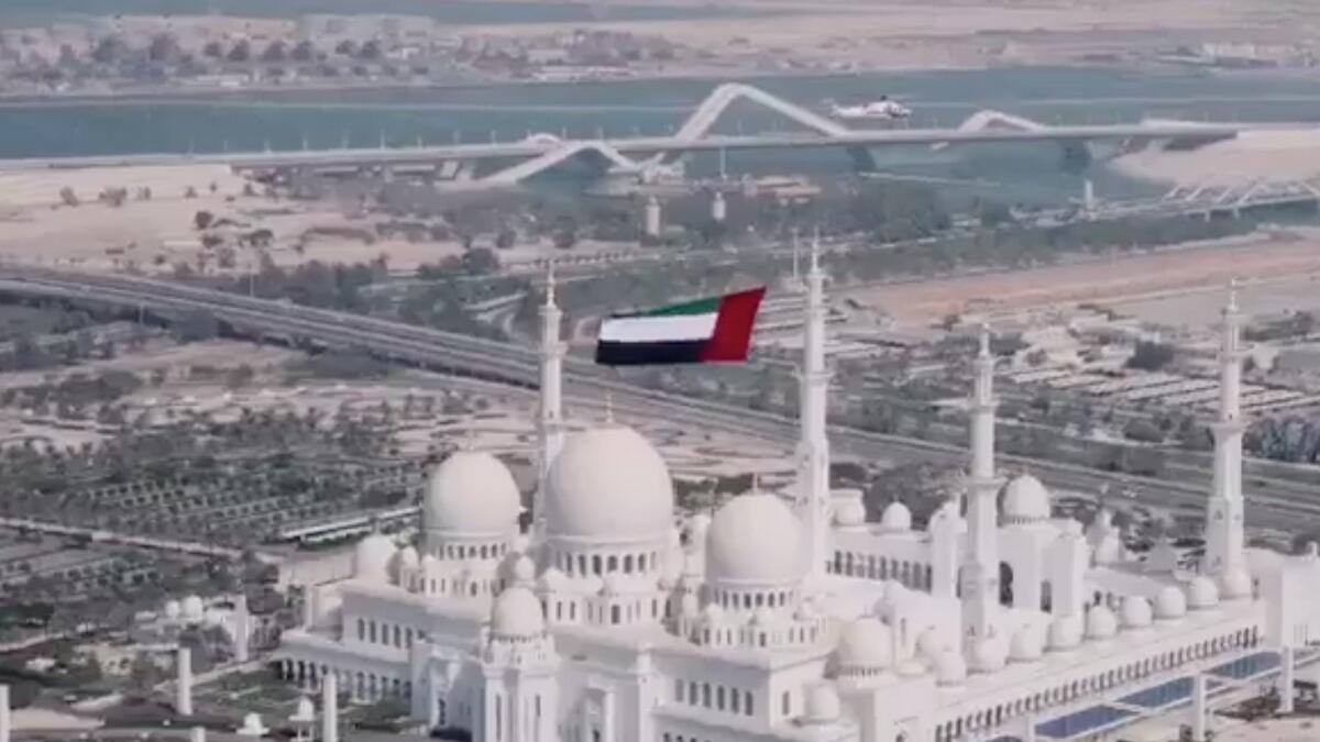 Video: UAE national flag flies high on helicopter