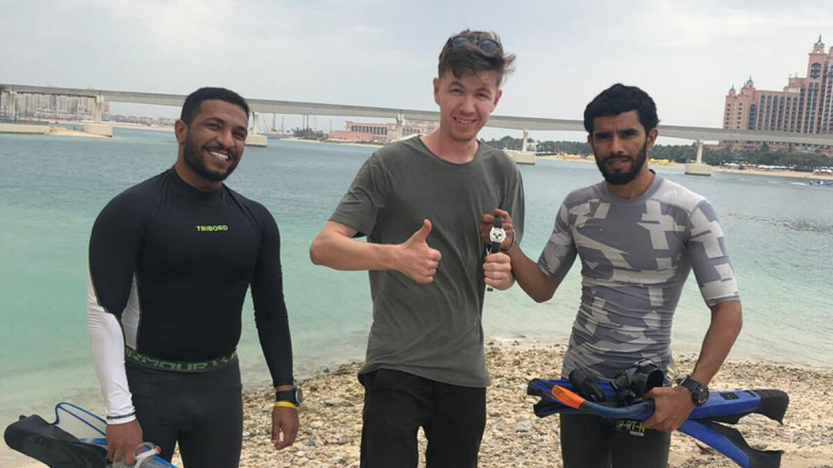 Police recovers Dubai tourists expensive item lost in sea