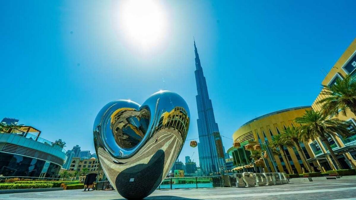Photos: New heart sculpture unveiled in Dubai