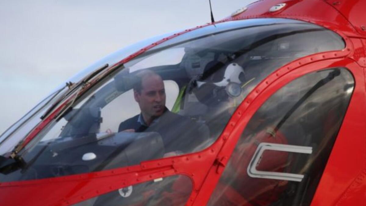 Video: Prince William flies air ambulance to hospital