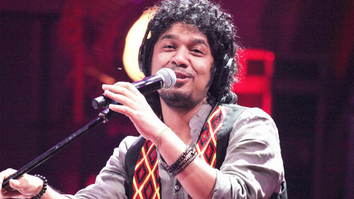 Complaint against popular Indian singer for kissing minor on reality show 