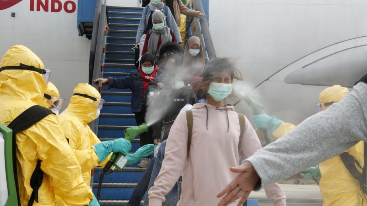 Coronavirus: More Chinese cities shut down as virus death toll rises