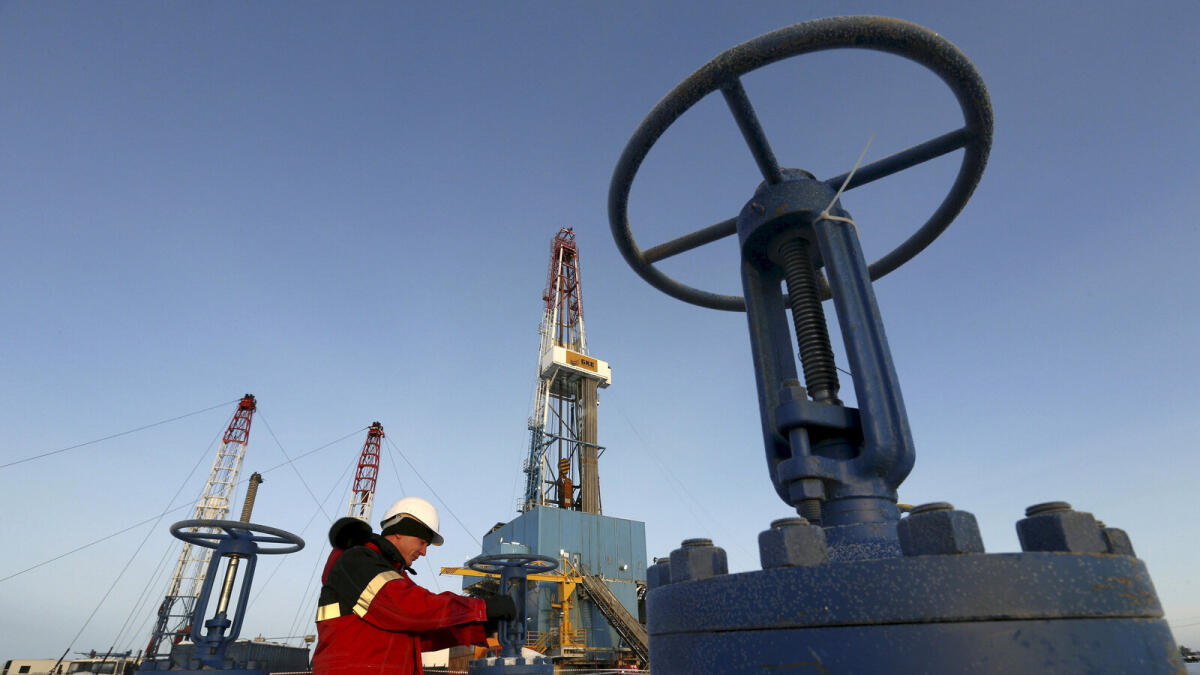 Oil rises further above $50 after API report