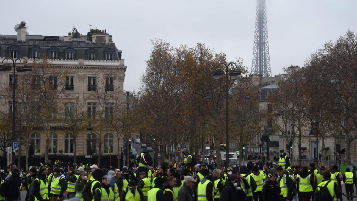 Tear gas, mass arrests as new yellow vest protests hit Paris