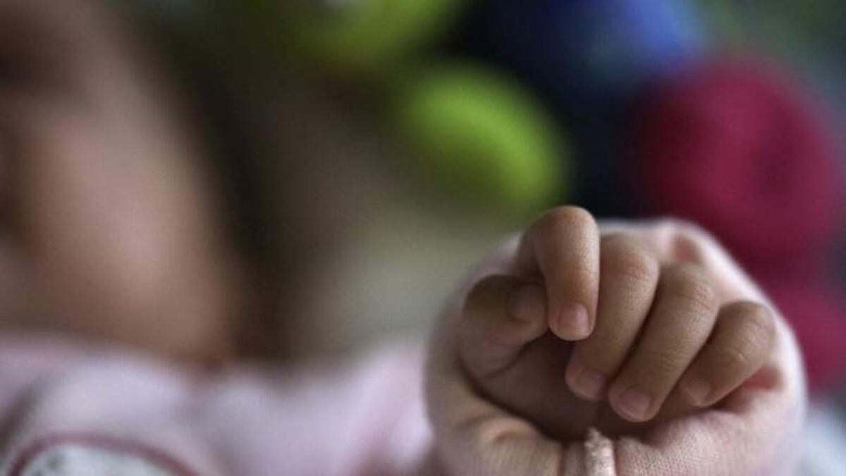 2-year-old dies after choking on grape in UAE