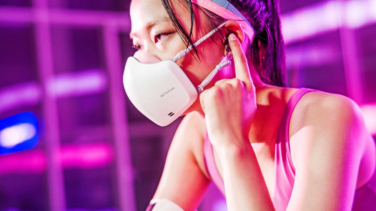 There’s no need to pull down the new LG PuriCare mask thanks to its mic-and-speaker system.