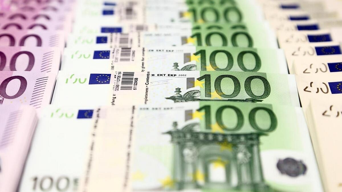 fake currency, uae crime, expats jailed