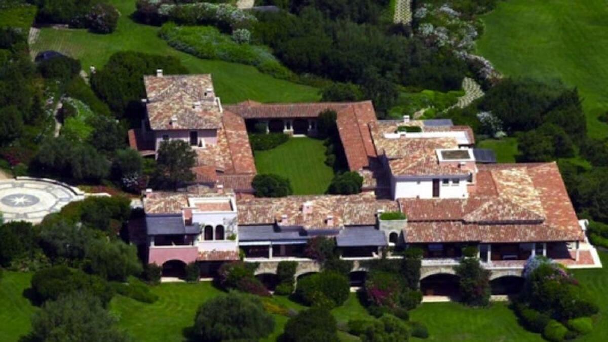 Saudi Crown Prince tours Berlusconis villa, no offer yet