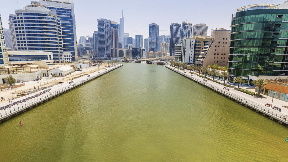 Video: Dubai Marinas orange water mystery solved