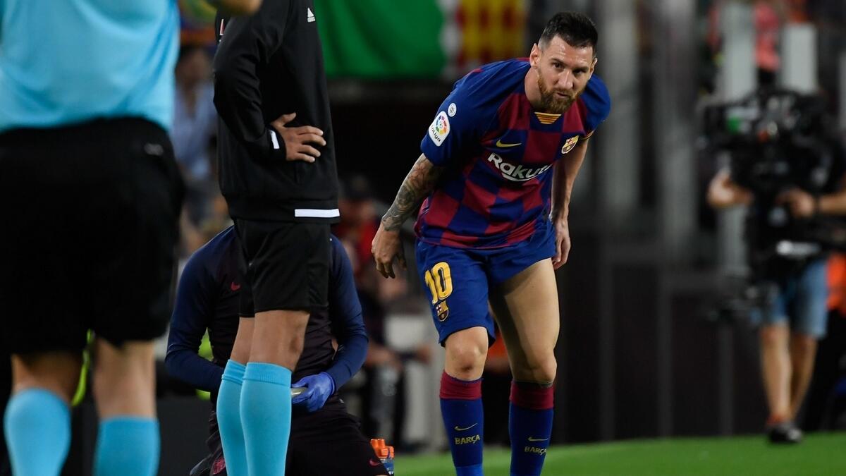 Barcelona confirm Messi thigh strain
