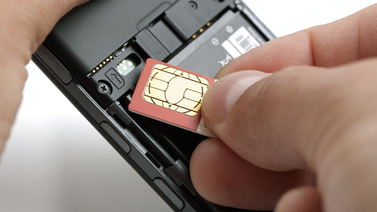 3 scammers arrested in Dubai for issuing hundreds of illegal SIM cards, financial fraud