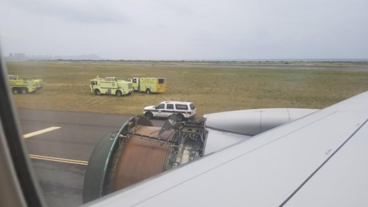 Video: United flight lands in Honolulu after losing engine cover 