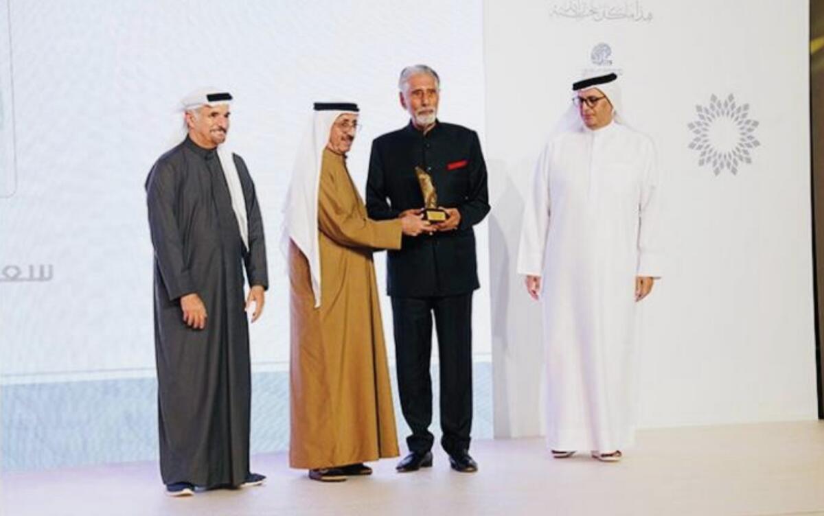 Shyam Bhatia receives the Sports Imprint Award in Dubai. — Supplied photo
