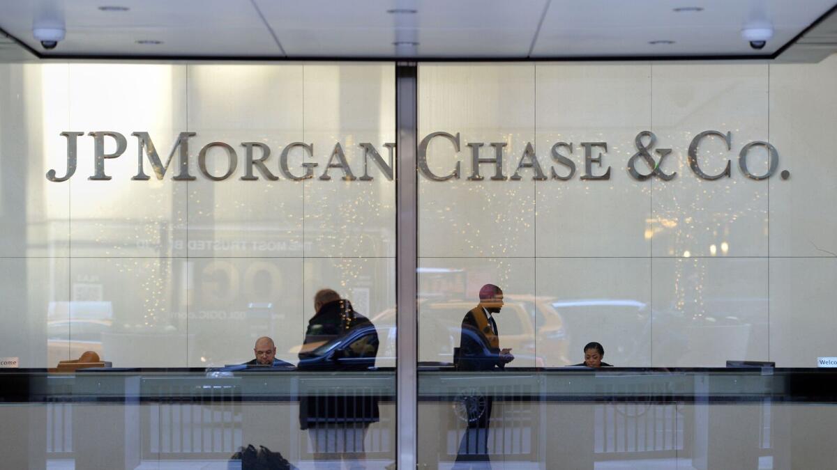 JPMorgans profit drops, first time in five quarters