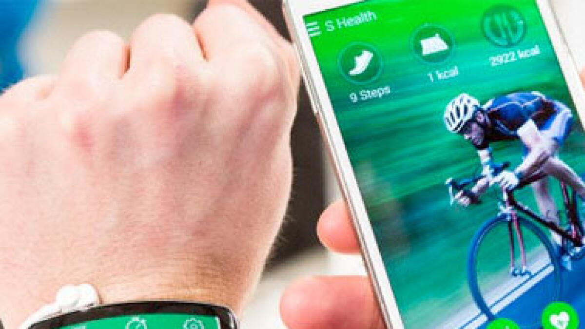 Fitness wearables and apps vulnerable to hacking, experts warn