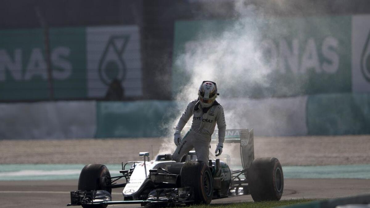 Hamilton bids to keep his F1 title challenge alive