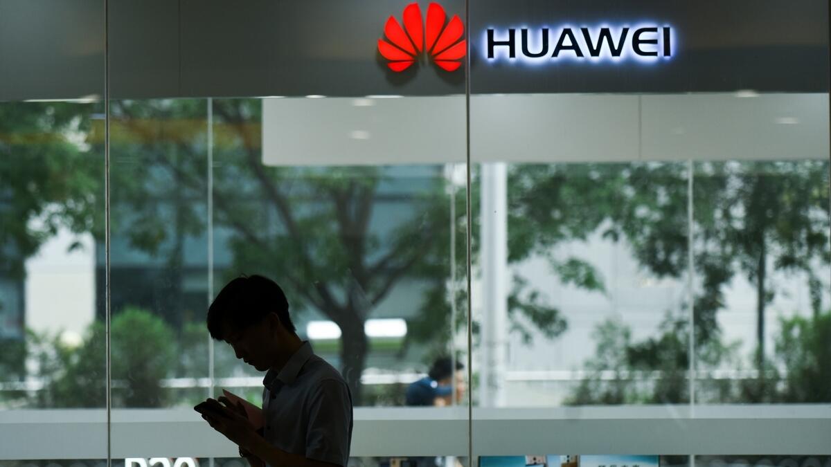 Huawei flaunts new retail as Mate 20 UAE sales start