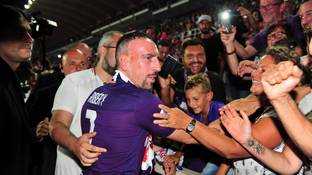 12,000 Fiorentina fans welcome Ribery