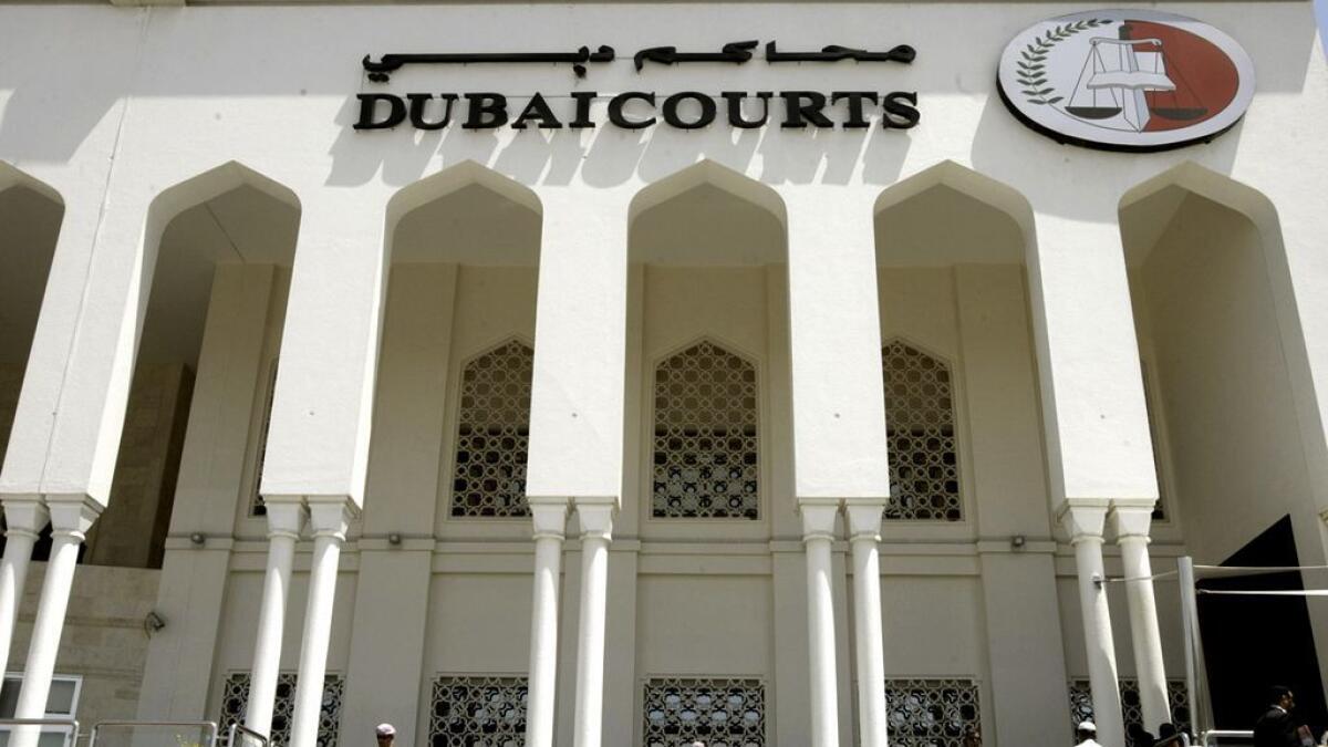 Emirati loses eyesight after Dubai restaurant staff hit him with ashtray