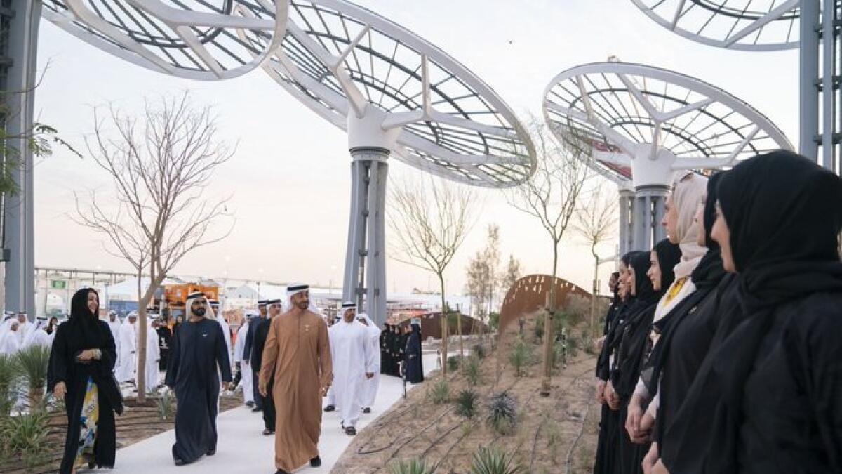 Sheikh Mohammed and Sheikh Mohamed bin Zayed were briefed about Al Wasl Plaza and the preparations to welcome the 192 participating countries and millions of visitors to Expo. The leaders were also briefed on the various phases of Expo completed in 2019 including major construction projects developed under the three sub-themes of the event. The entire project has achieved 150 million working hours and has 38,000 people currently working on site.