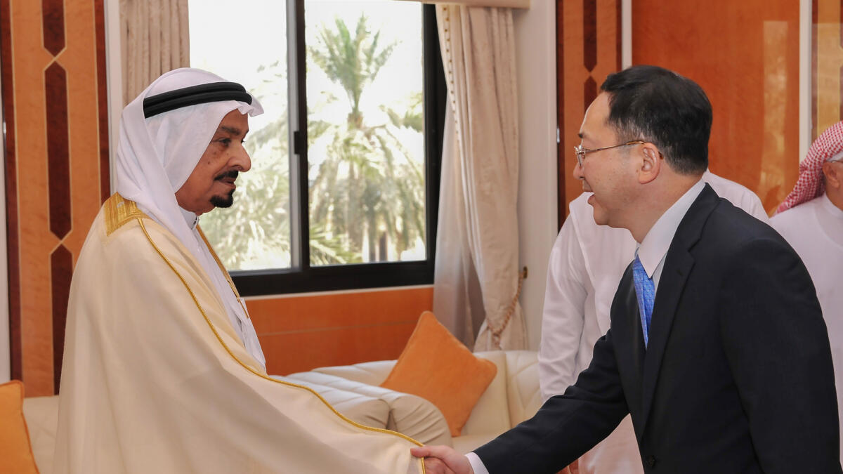 His Highness Shaikh Humaid bin Rashid Al Nuaimi, Member of Supreme Council and Ruler of Ajman, today received Kwon Hae-Ryong, the new Ambassador of the Republic of South Korea. WAM photo
