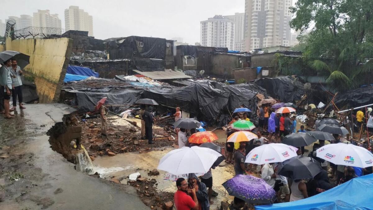 Heavy rains in Mumbai kill 30, cripple financial capital