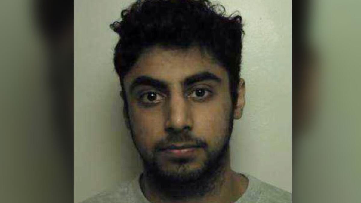 Indian-origin teen jailed for trying to order explosives to kill father