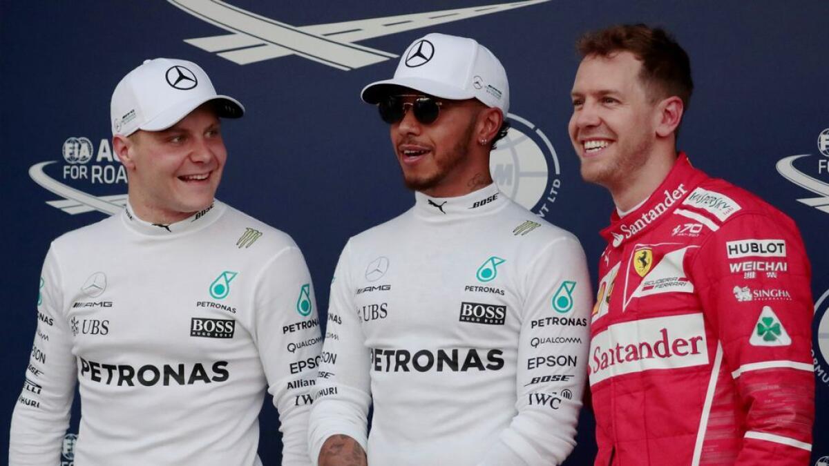Hamilton grabs pole at Australian GP