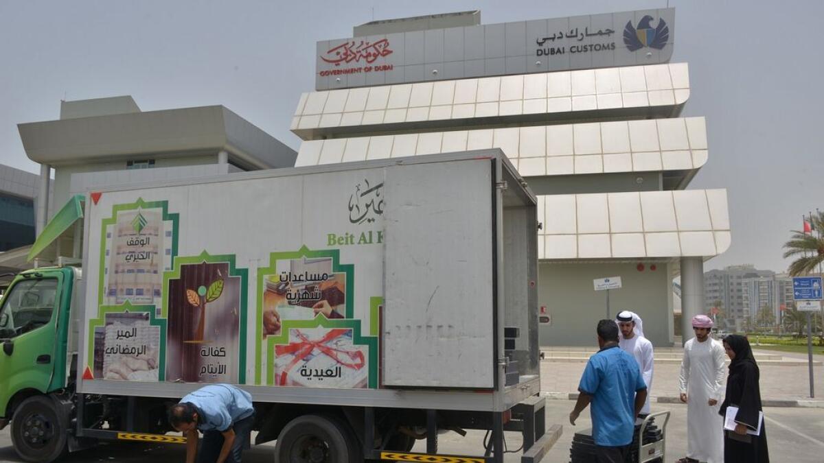 Dubai Customs makes electronics donation