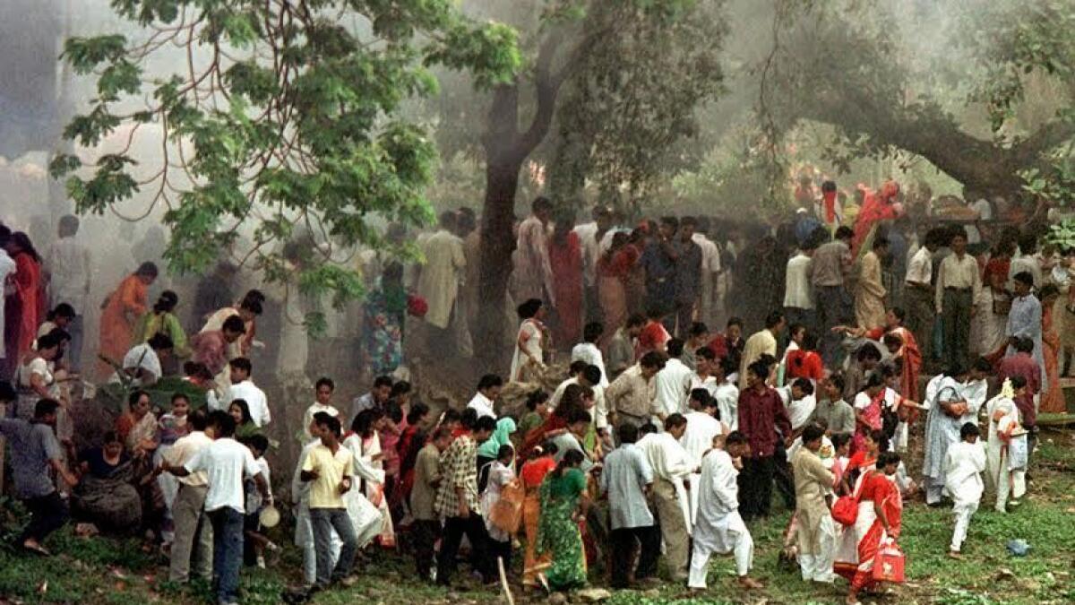 Bangladesh sentences 10 to death over rally blast