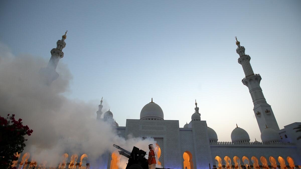 Abu Dhabi Police fires a cannon to announce  the ifthar time in the Holy Month of Ramadan at Sheikh Zayed Grand Mosque in Abu Dhabi. -Photo by Ryan Lim/Khaleej Times