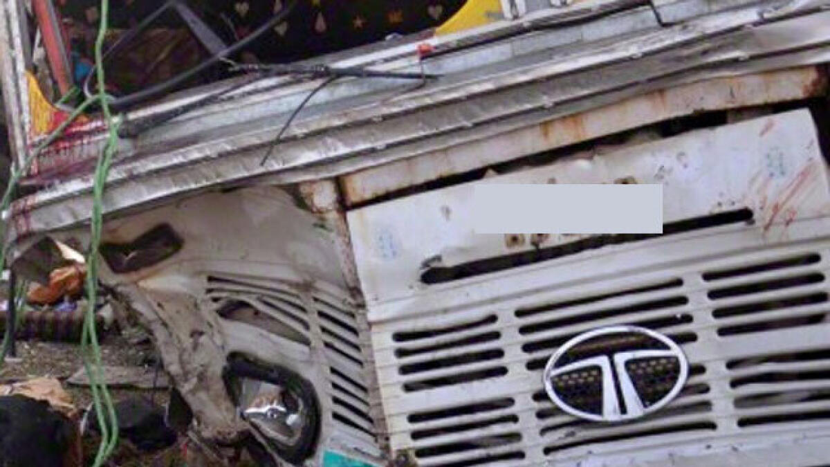 18 killed in bus, truck collision in India