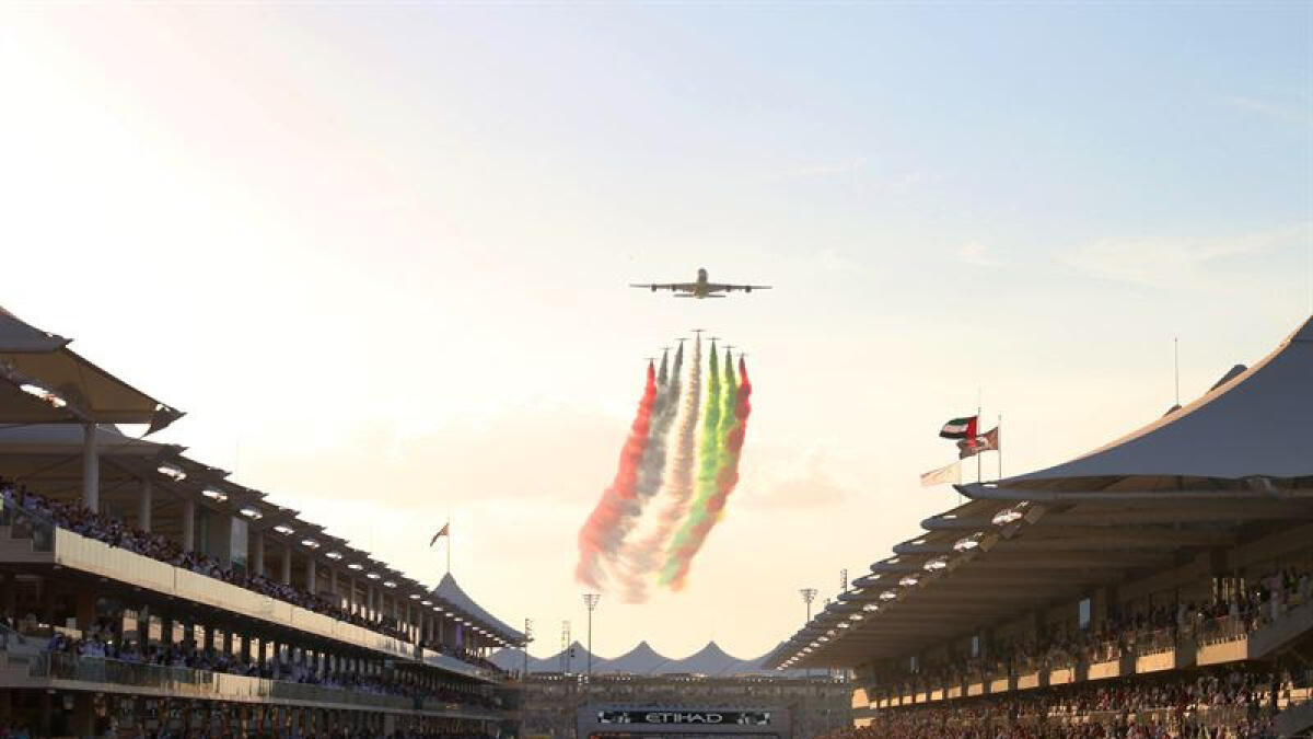 All eyes on spectacular aerial show at Abu Dhabi F1 weekend