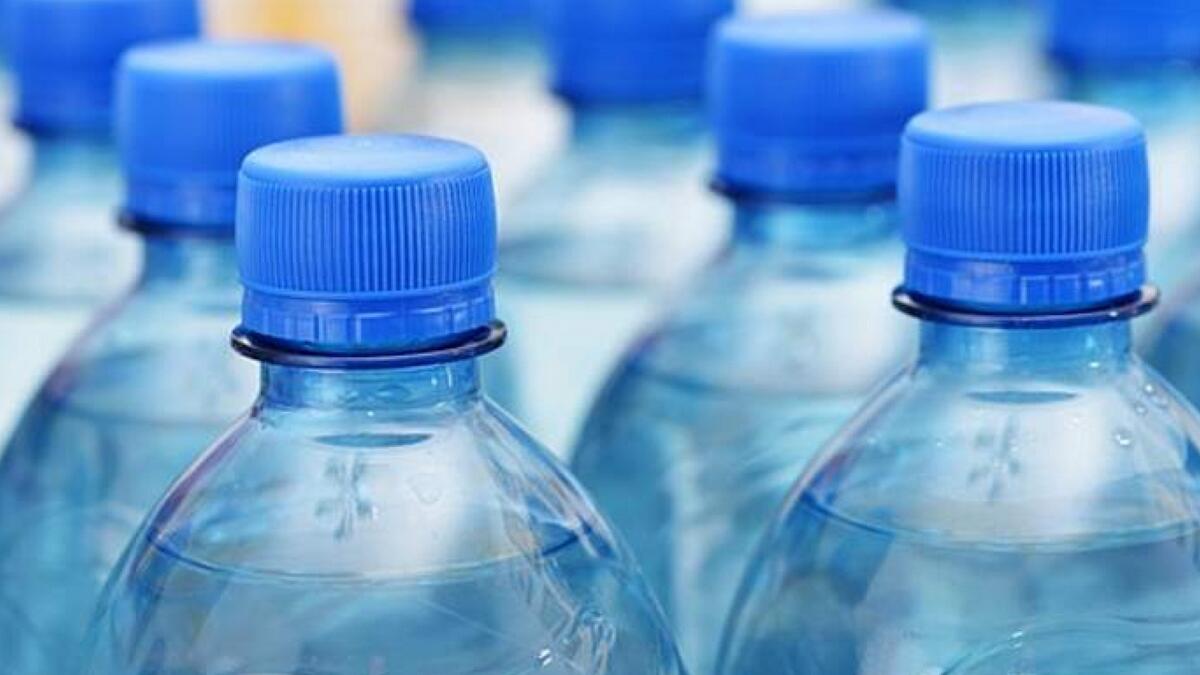 Plastic bottles: Contamination risk?