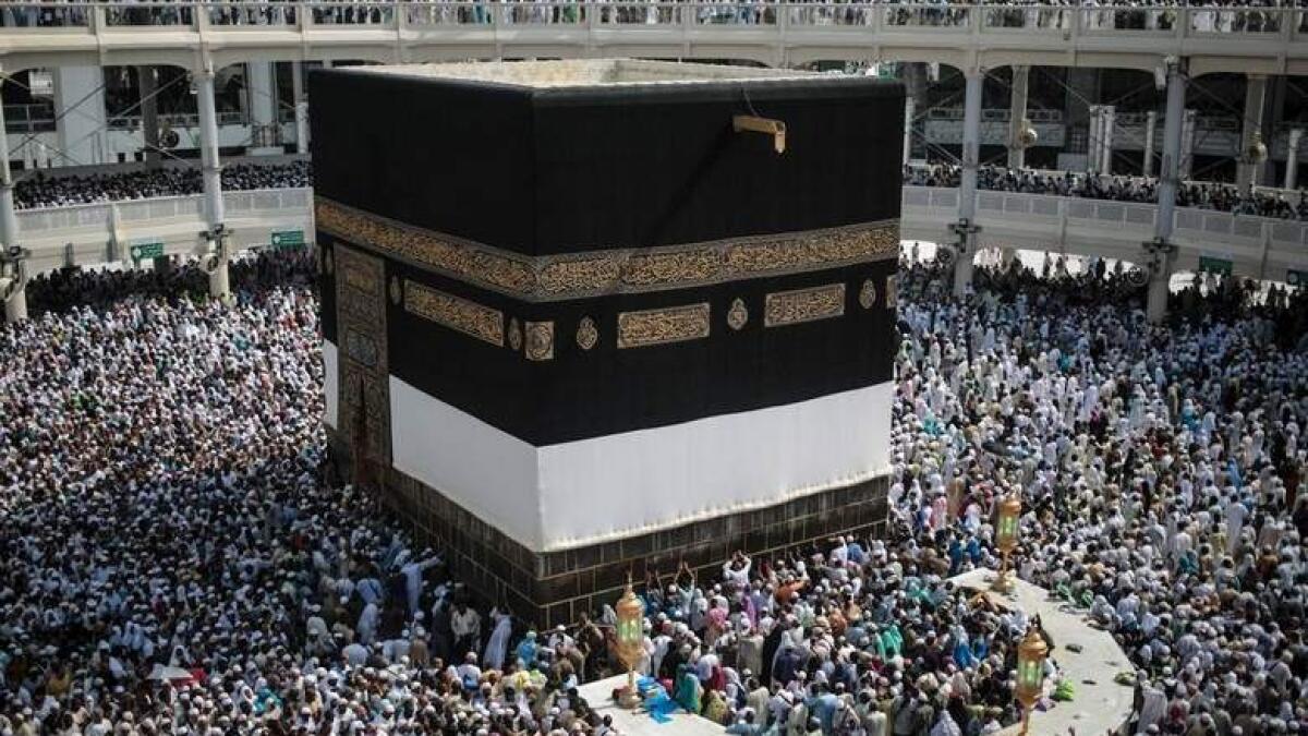 300 Haj pilgrims depart for Mecca through Sharjah airport 
