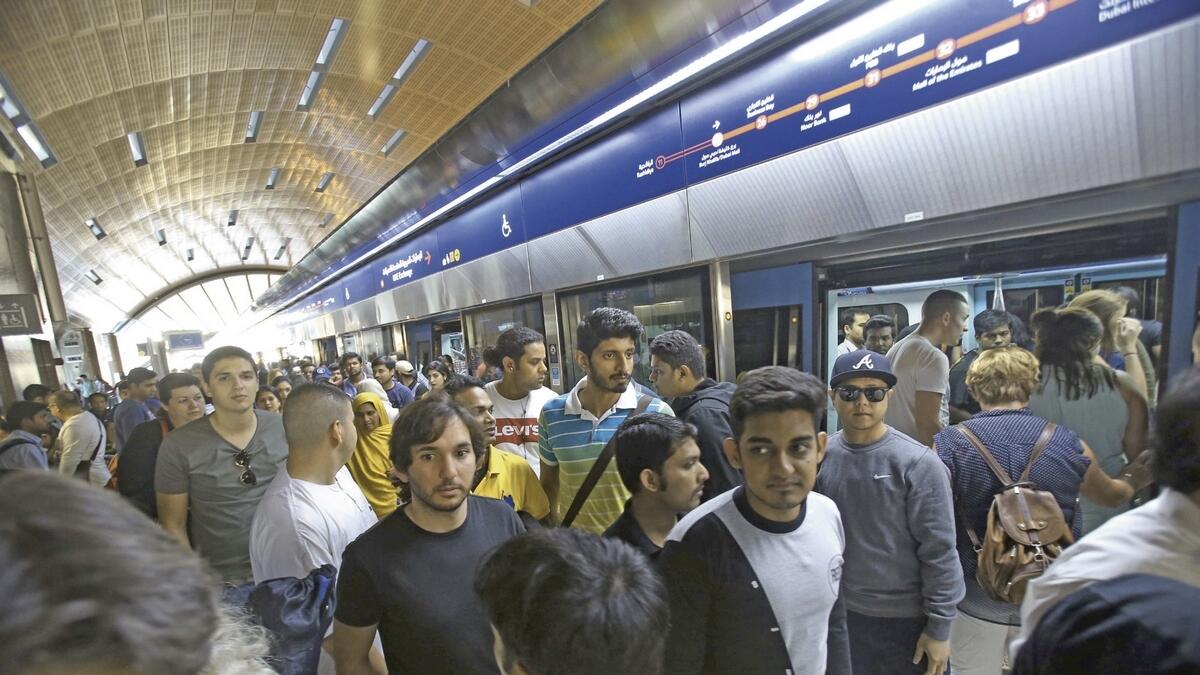 Dubai Metro: Its a tour guide for the newcomers 