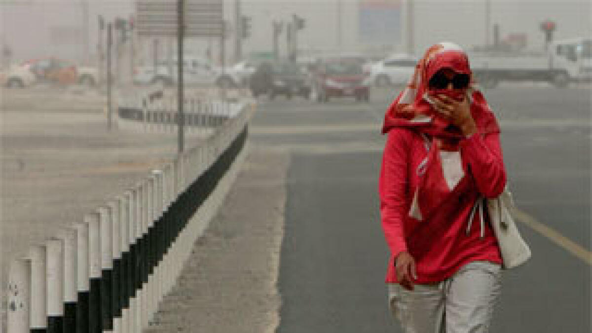 Sandstorm blankets UAE