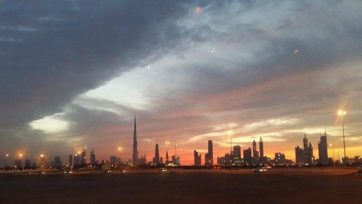 Spectacular scenes from UAE as another winter sun sets on the city. Photo by KT surfer Sajinashahanad Shahanad via Facebook.