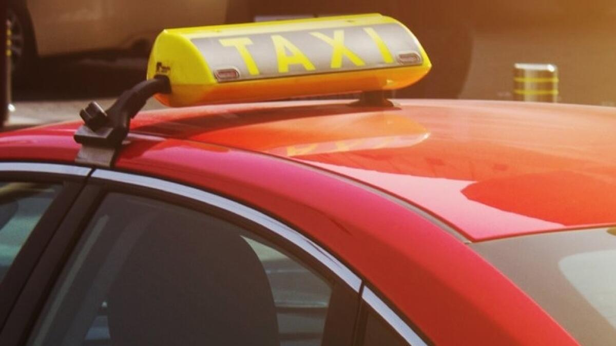 Dubai taxi driver molests and robs passenger, jailed