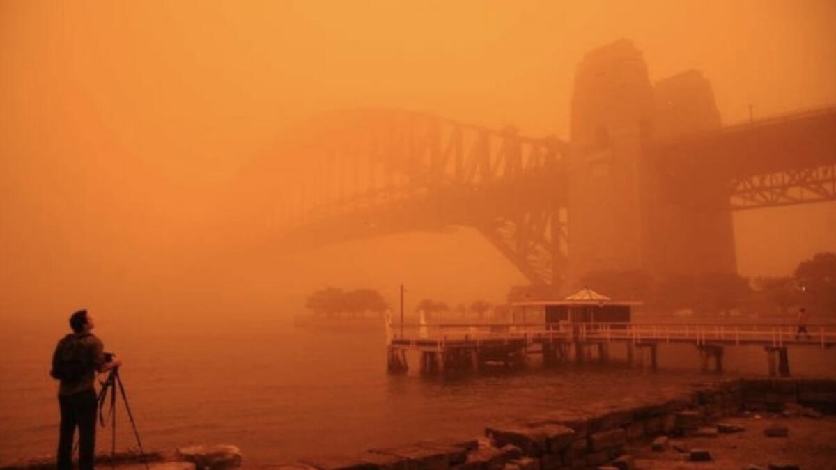 Video: Dust storm settles over Sydney, sky turns orange