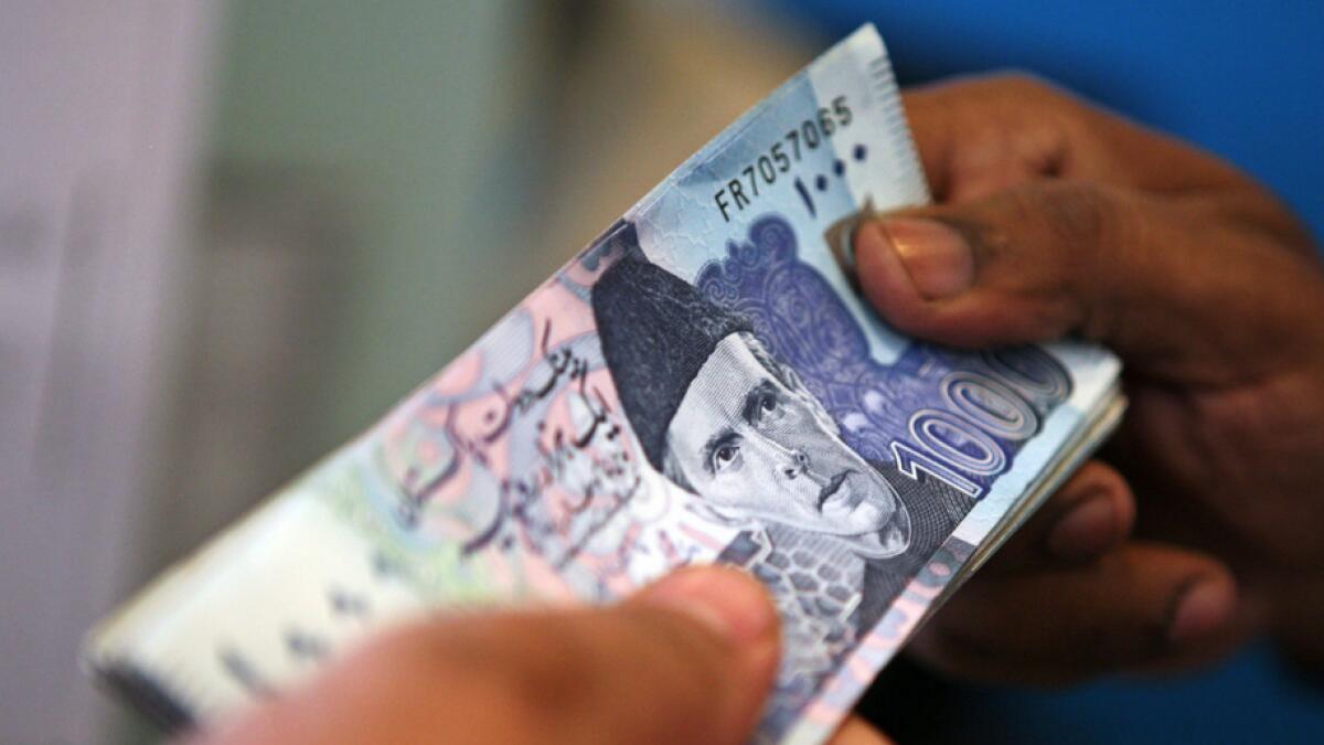 Pakistani expats send home $9.7 billion in six months