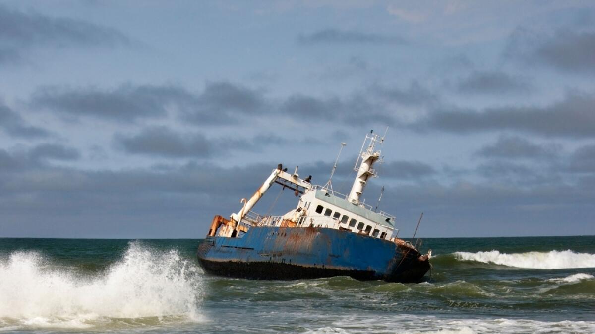 12 dead in shipwreck off Libya coast; 10 survivors rescued