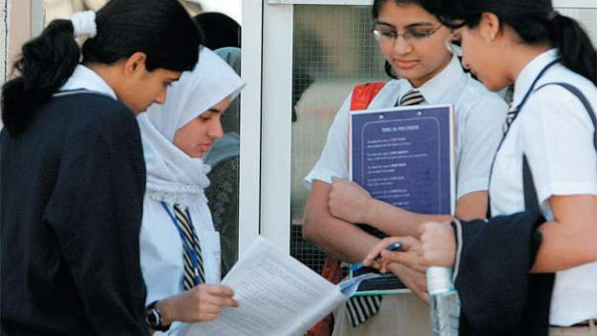 Hindi may be made compulsory in CBSE schools