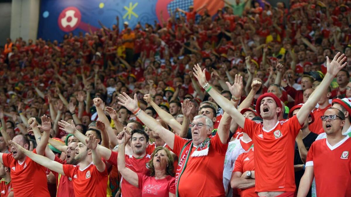 Euro: Air of disbelief as Wales win Group B