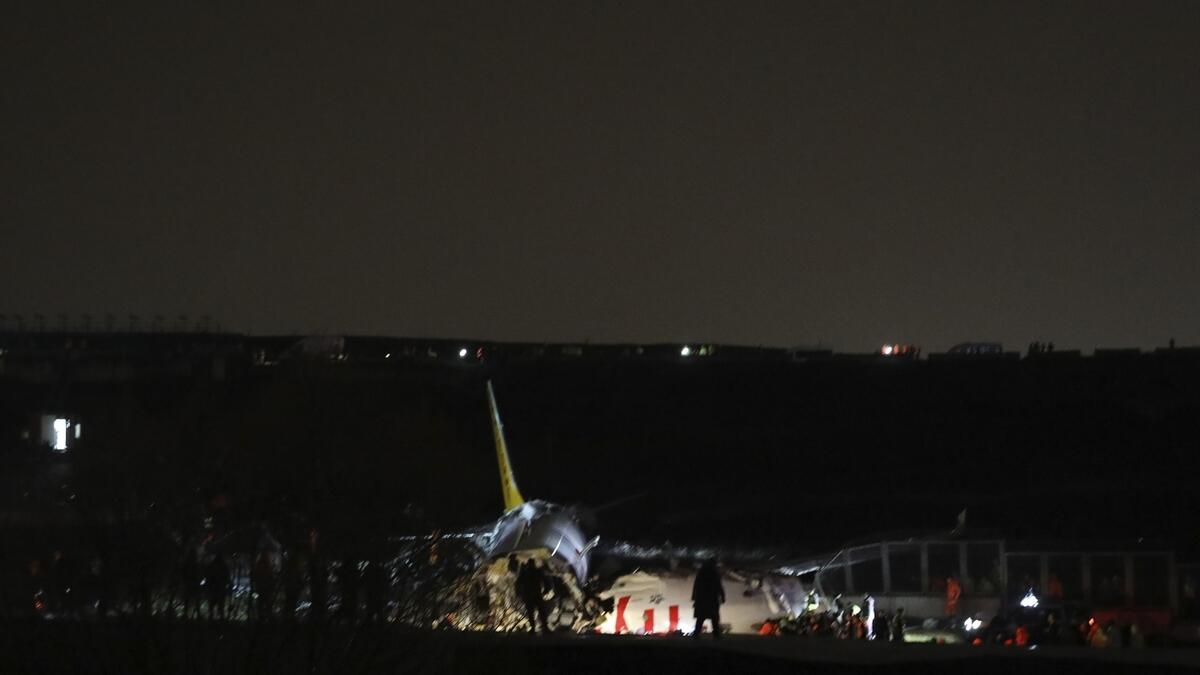 Video: Plane skids off Istanbul runway, breaks into pieces 
