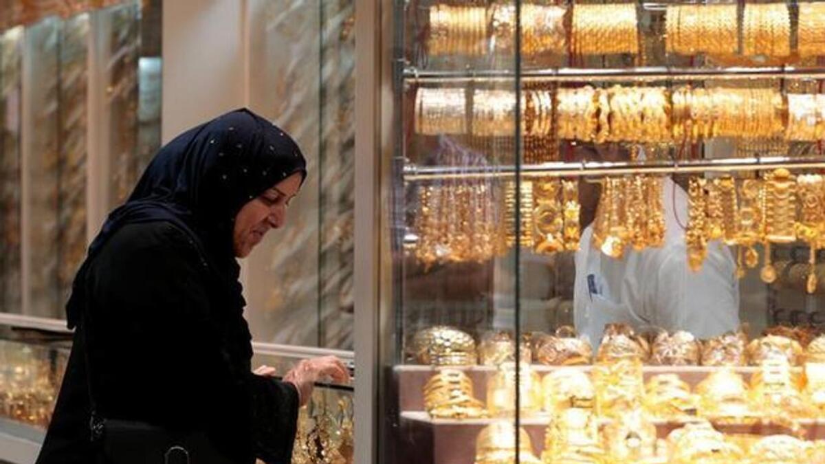 The gold trade represents more than 29% of the UAE's total non-oil national exports and that it represents a significant part of the country's foreign trade activities.