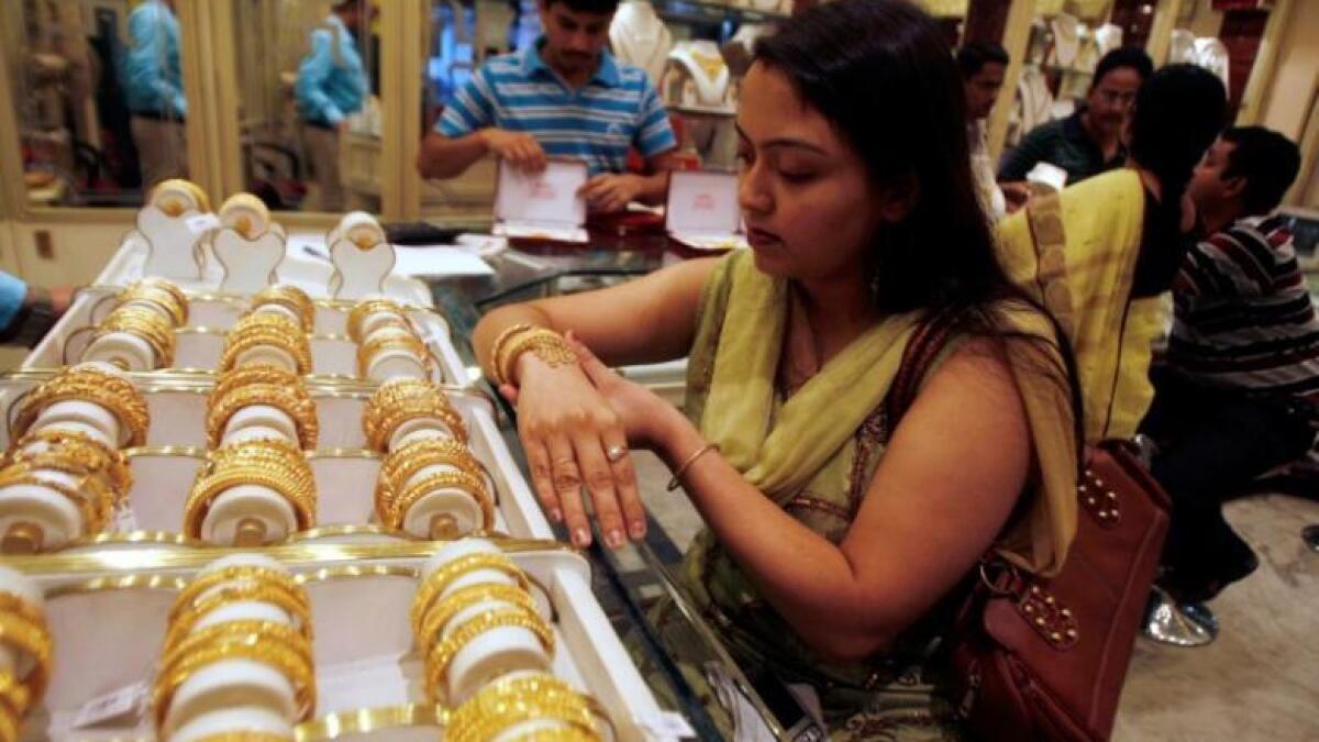 How far will Dubai gold prices drop?