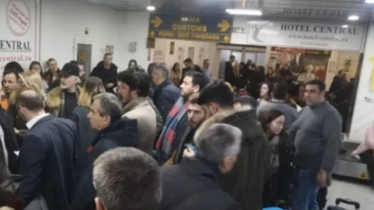 Passengers angry after 3-hour flight to Greece takes nearly 24 hours