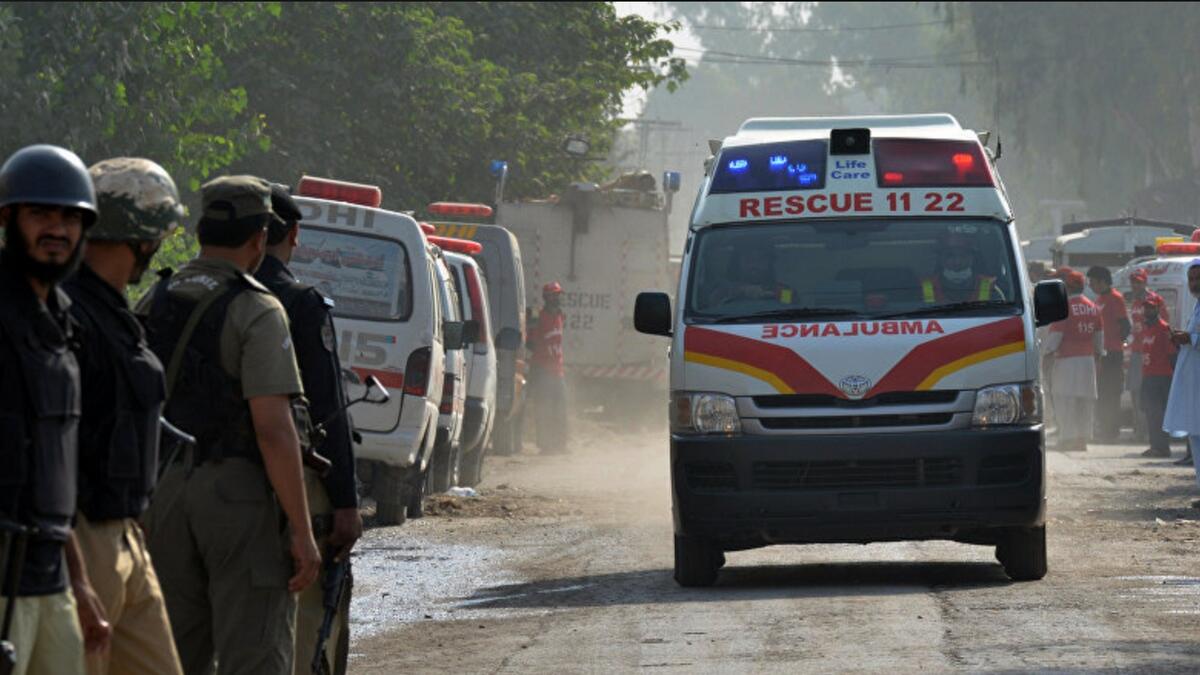 Road accident kills five members of Pakistani security forces 